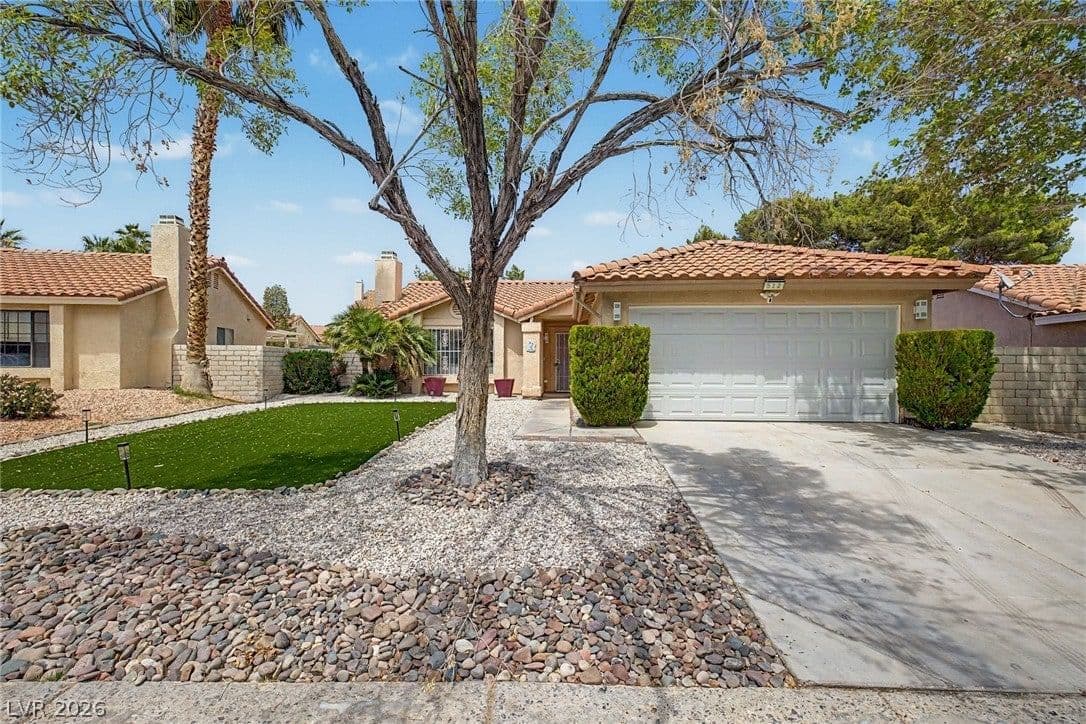 512 Macbrey Drive photo 4