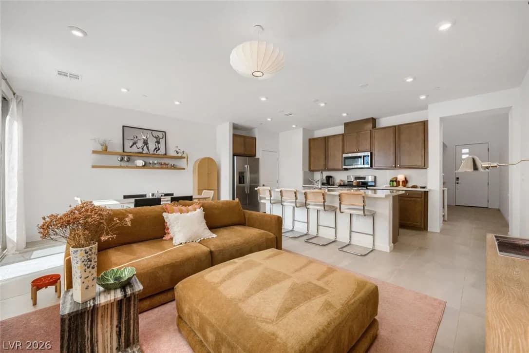 9711 Terra Canyon Street photo 2