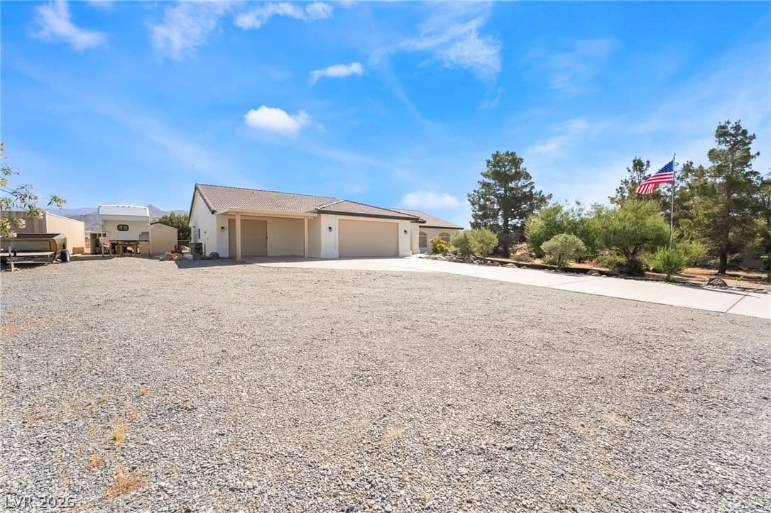 4210 England Drive photo 3