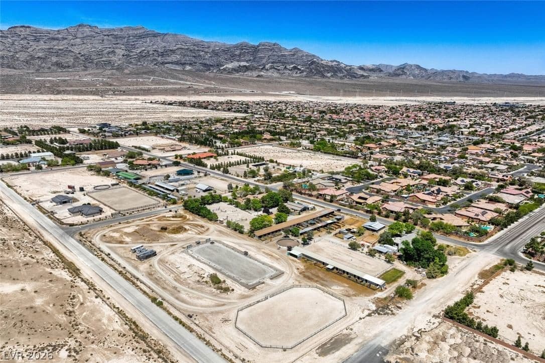 2 Acres Horse & Torrey Pines