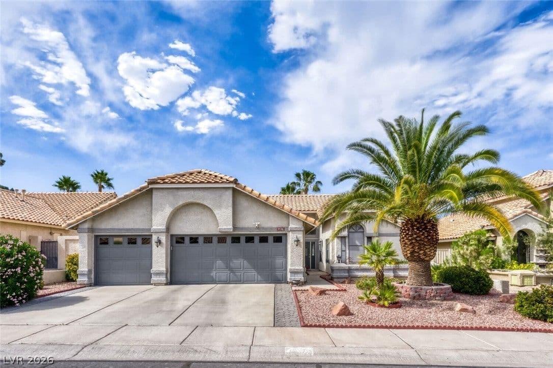 9536 Cliff View Way photo 2