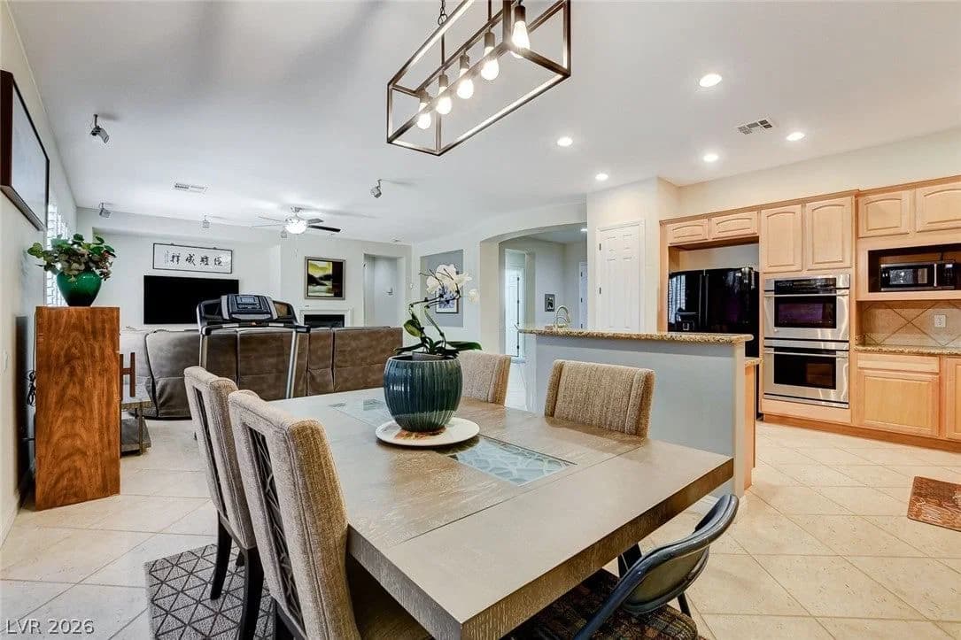 7521 Java Sparrow Street photo 2