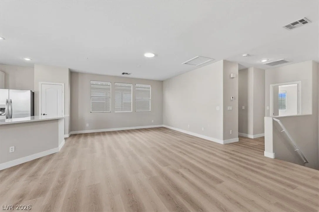 6540 American Flower Street photo 4