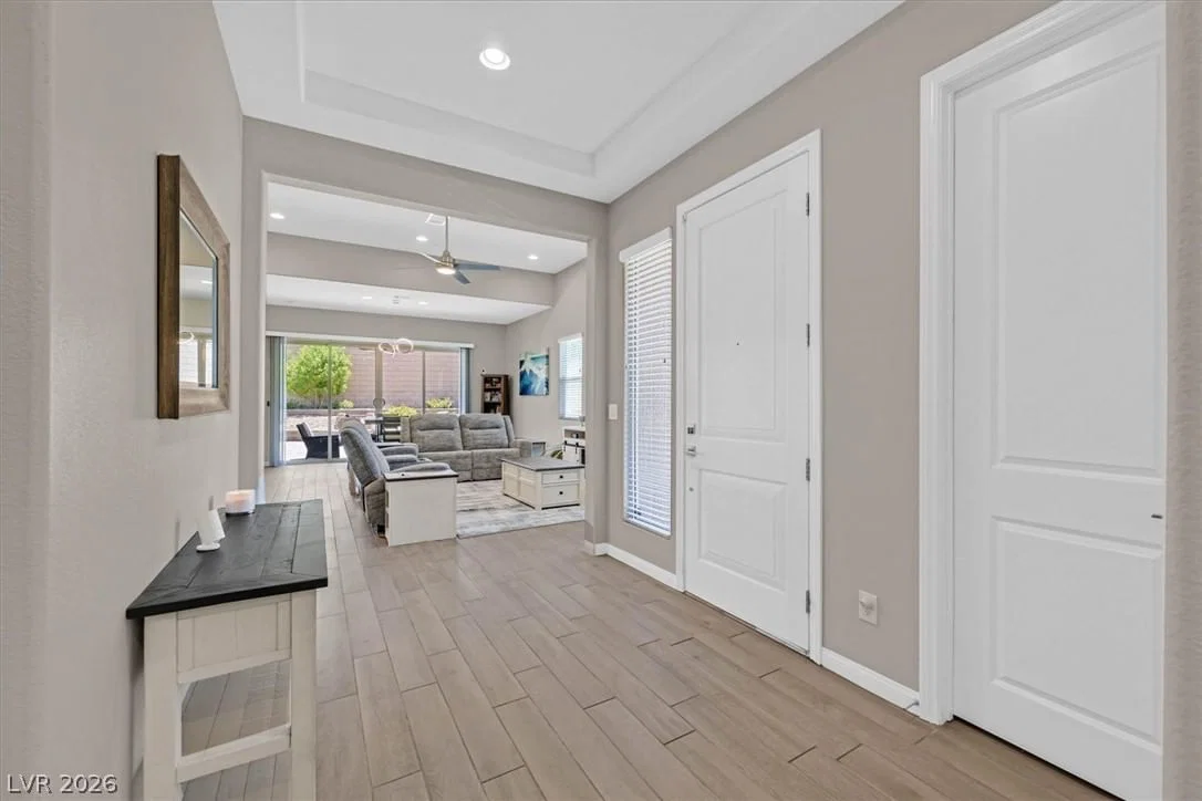 548 Comodo Street photo 4