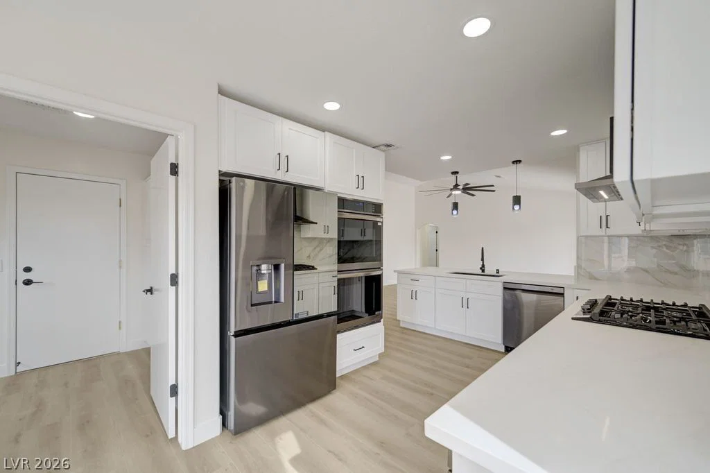 8901 Villa Ridge Drive photo 3