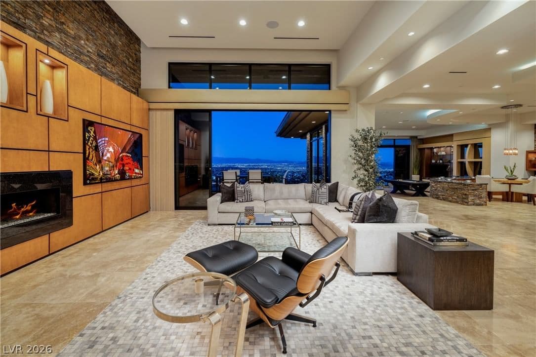 1492 Macdonald Ranch Drive photo 4