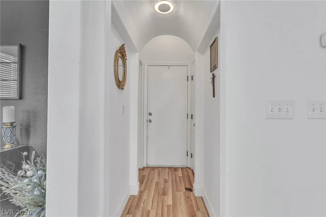 9177 Dazzle Accent Court photo 3
