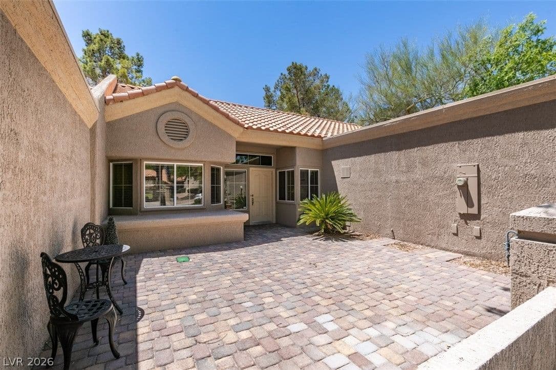 9537 Eagle Valley Drive photo 4