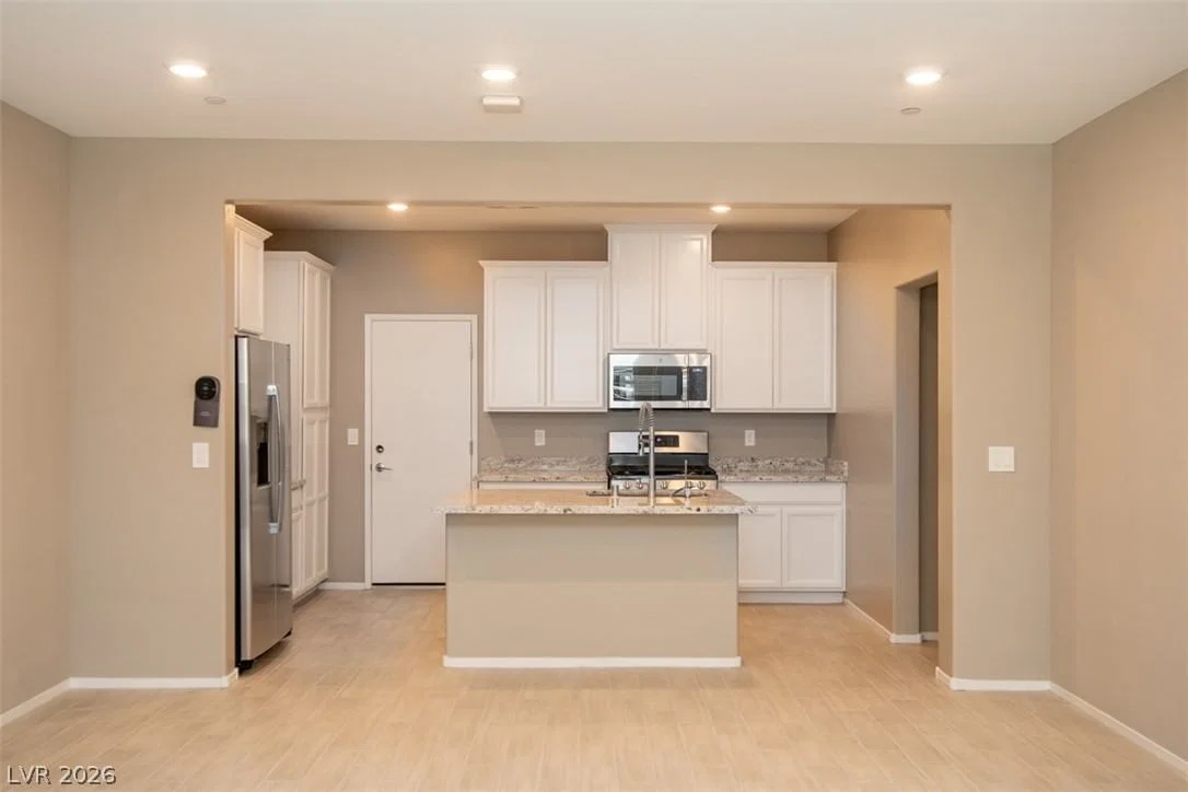 9 Alamere Falls Drive photo 3