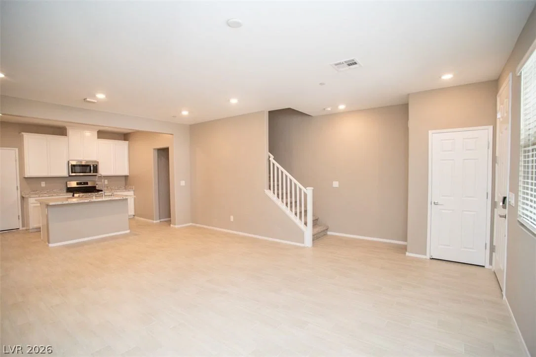 9 Alamere Falls Drive photo 4
