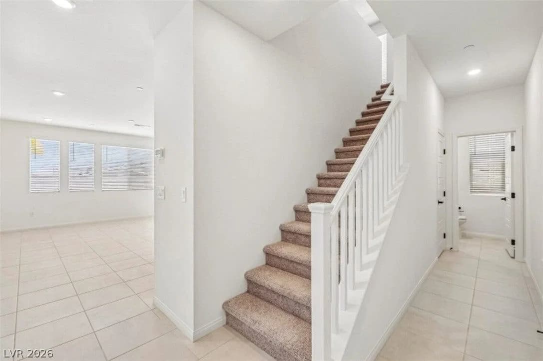 10388 Arete Avenue photo 2