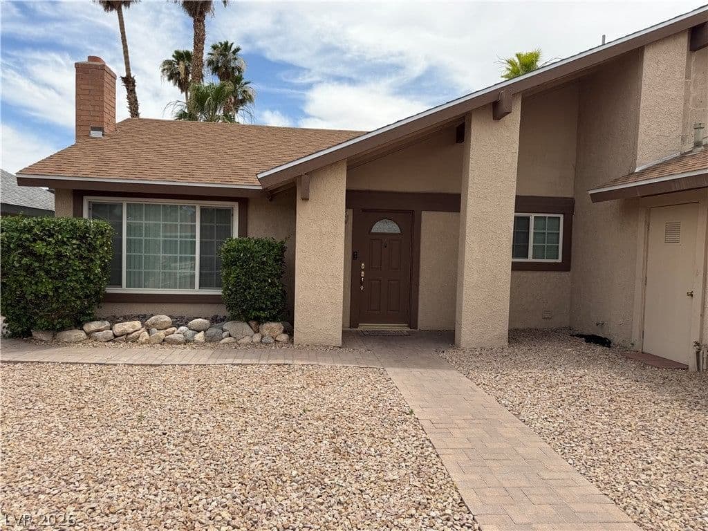 6225 Cedarwood Avenue photo 2