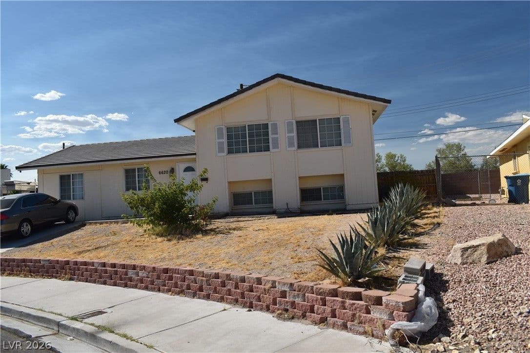 6620 Bourbon Way photo 2