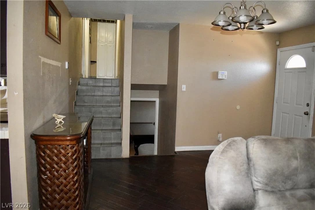 6620 Bourbon Way photo 4