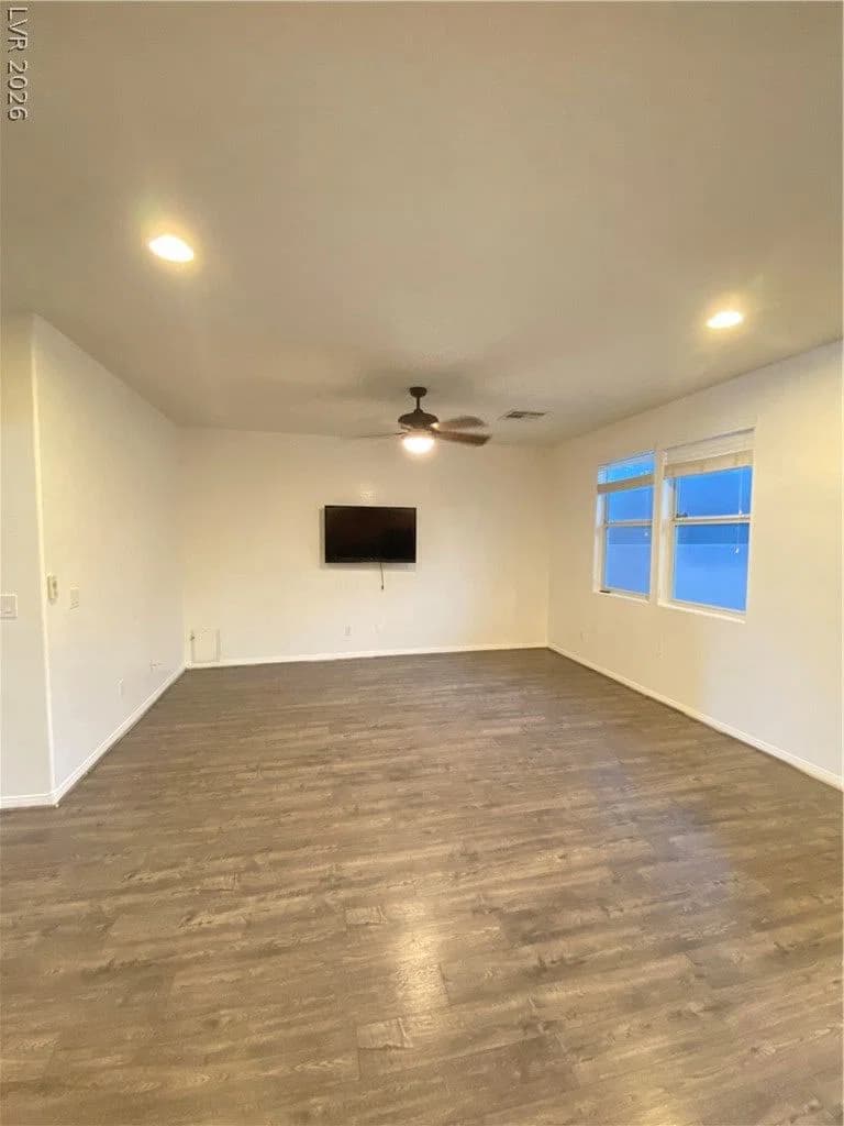 9969 Silver Cliff Street photo 5