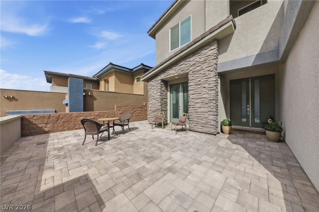 334 Natoire Court photo 2