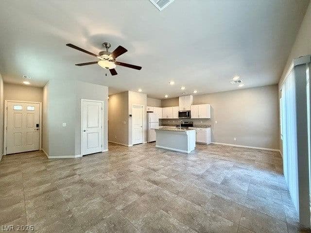 7606 Red Plumeria Avenue photo 3