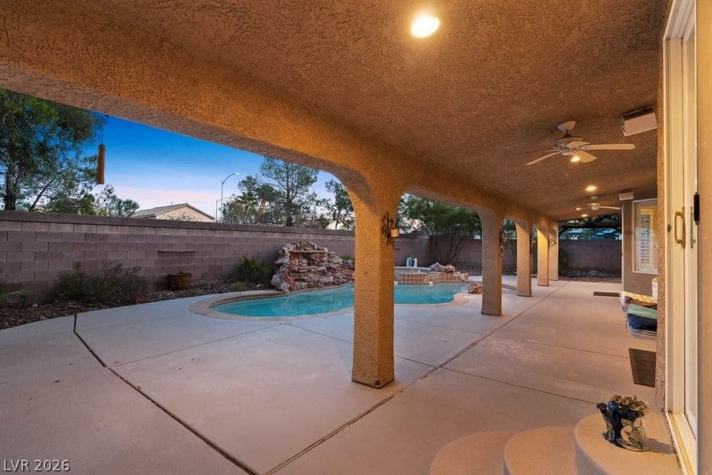 7550 Jacaranda Bay Street photo 5