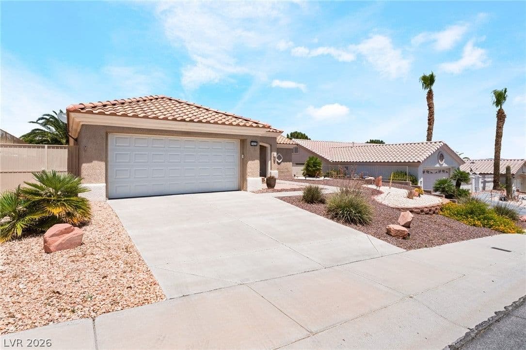 10424 Marymont Place photo 2
