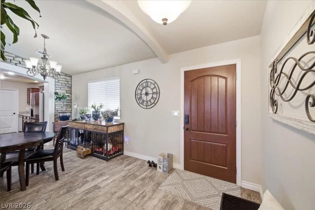 6711 Greenbriar Court photo 5