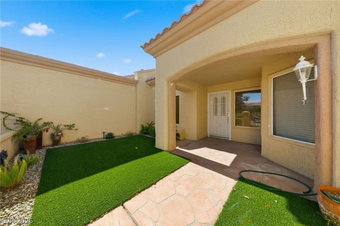 9837 Villa Ridge Drive photo 3