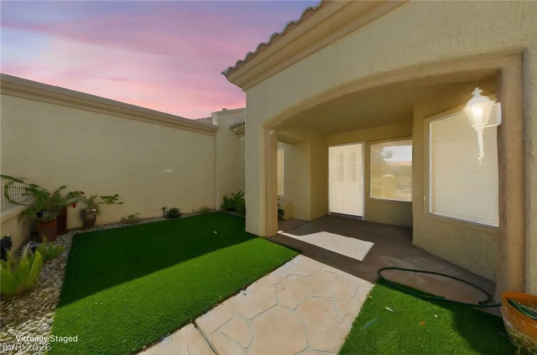 9837 Villa Ridge Drive photo 2