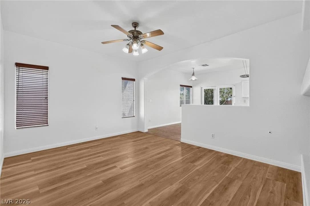 8521 Gold Flash Avenue photo 5