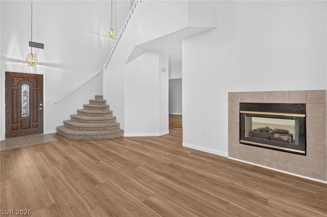 8521 Gold Flash Avenue photo 4