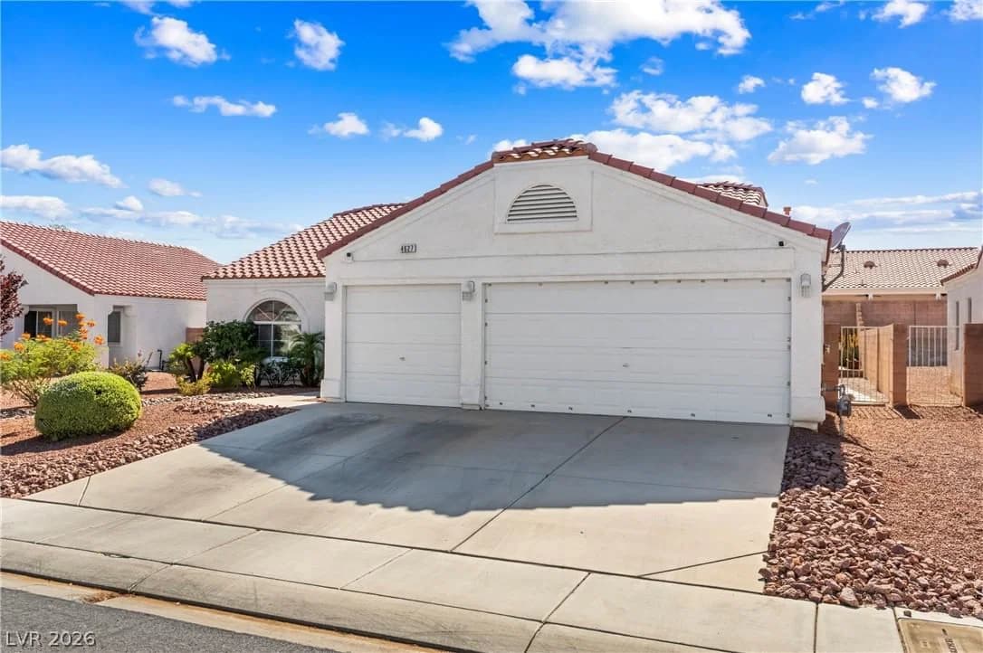 4627 Gleaming Meadows Street photo 3