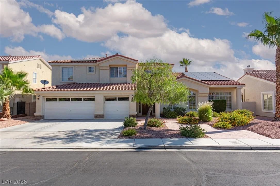 2010 Catalina Marie Avenue photo 3