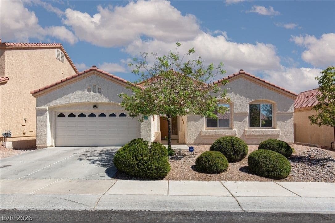 8108 PAINTED CLAY Avenue photo 2