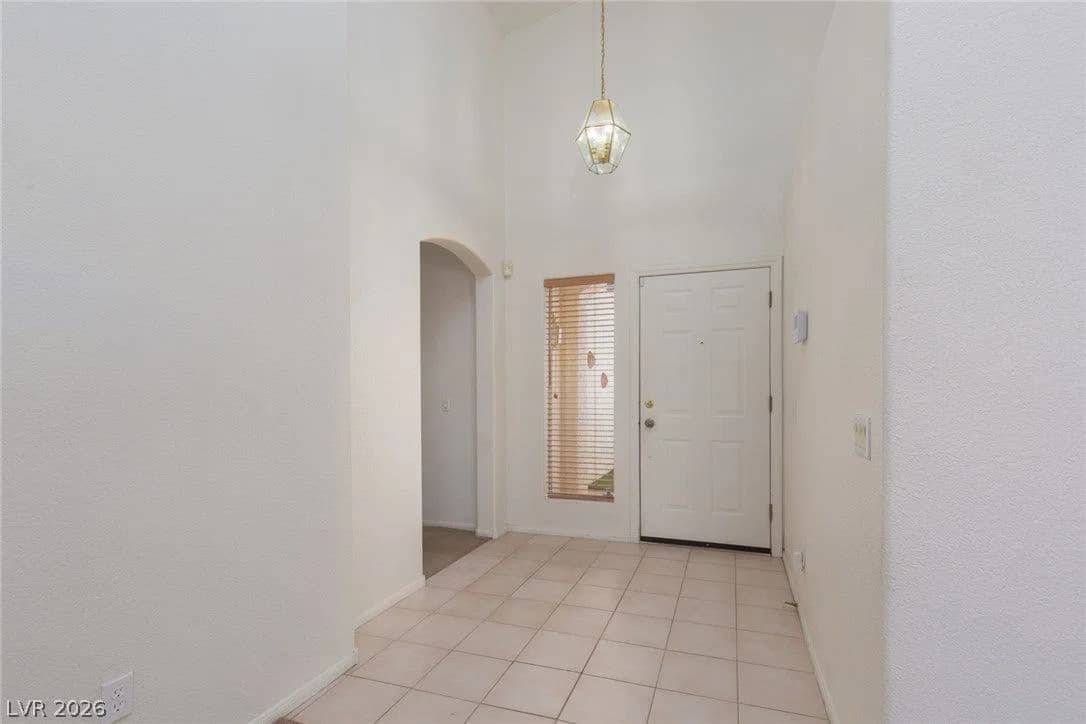 8108 PAINTED CLAY Avenue photo 5