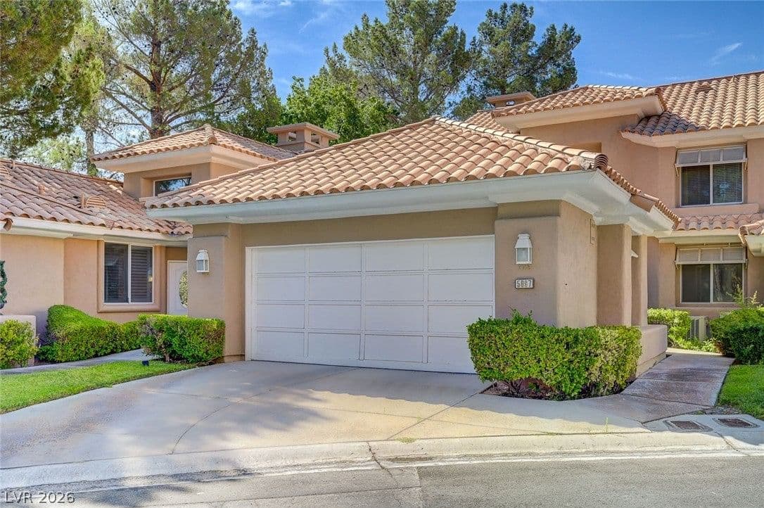5097 Crooked Stick Way photo 2