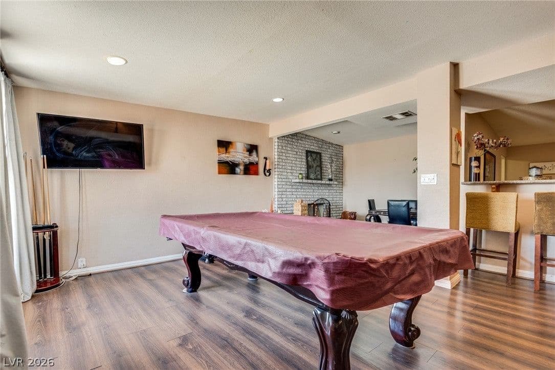 2773 Talbot Street photo 4