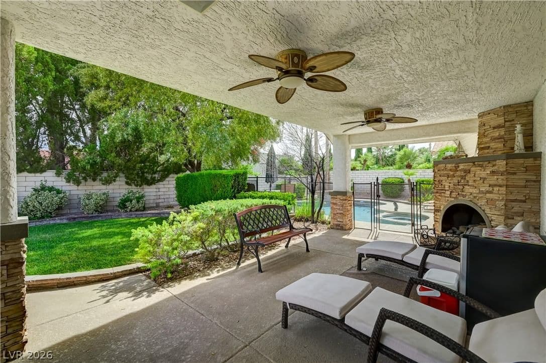 9505 Treasure Beach Court photo 2