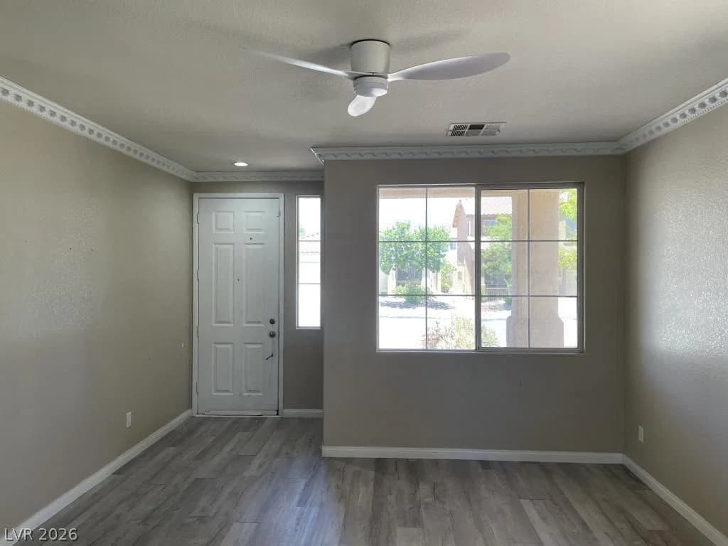 9587 Newton Grove Court photo 3
