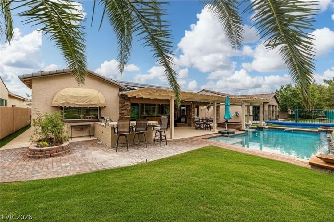 4680 Santa Luc Street photo 4