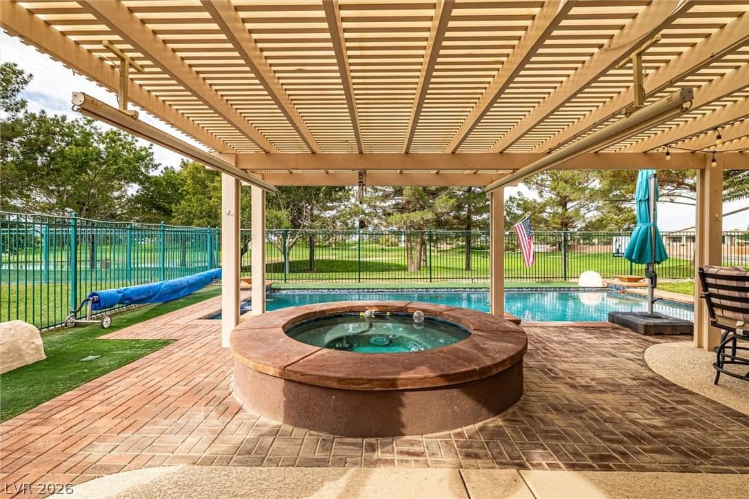 4680 Santa Luc Street photo 3