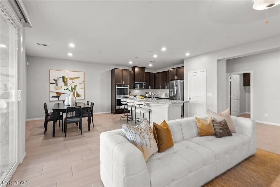 372 Soubrette Court photo 5