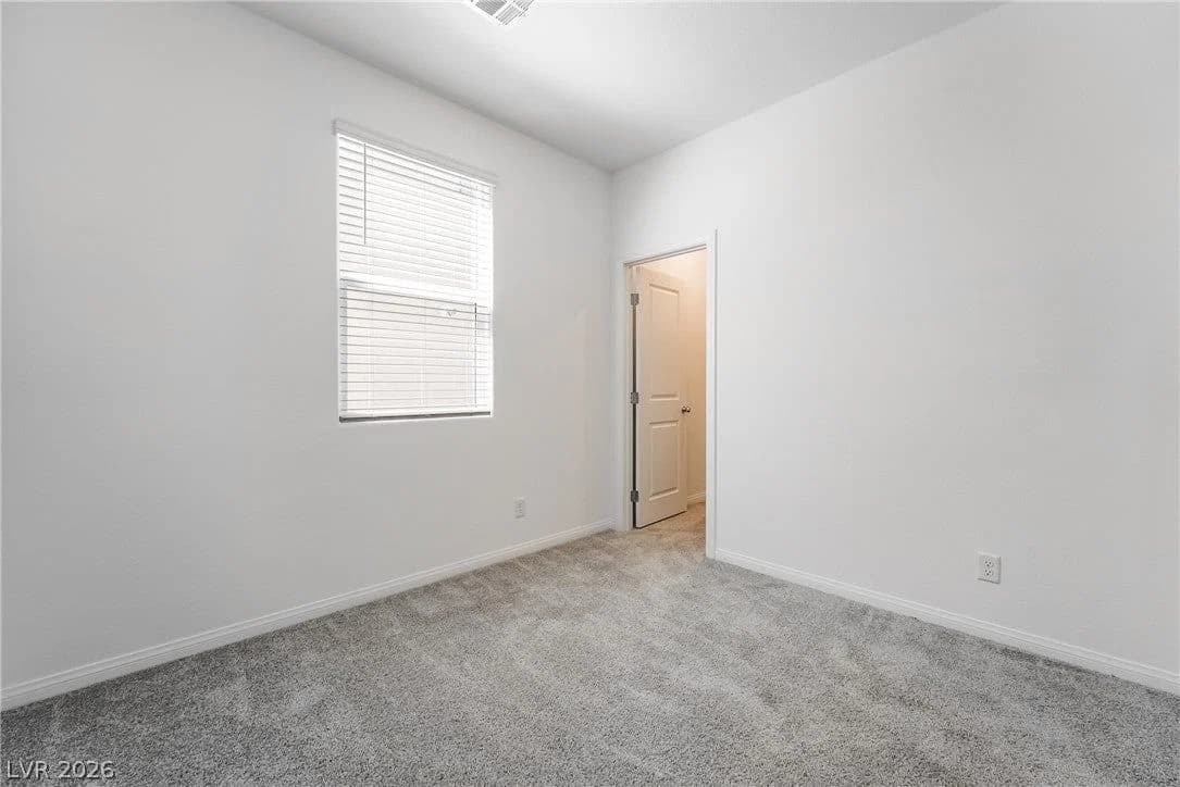 9338 Juniper Shade Street photo 4