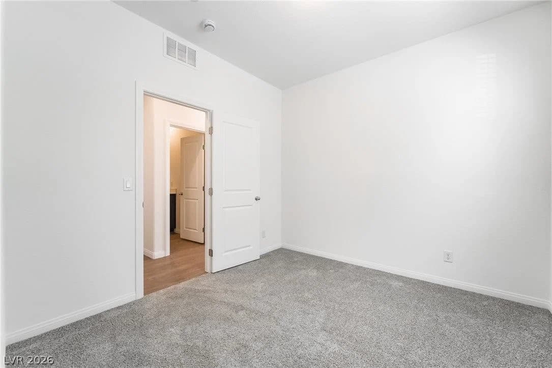 9338 Juniper Shade Street photo 5
