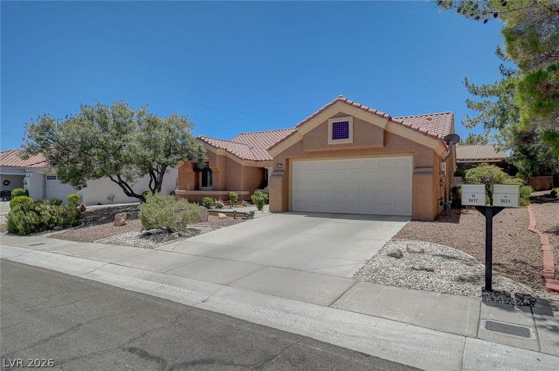 9617 GOLD BANK Drive photo 5