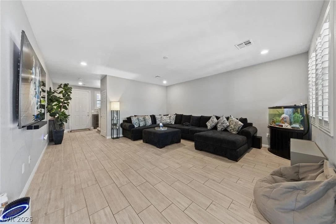 3854 Stadium Avenue photo 5