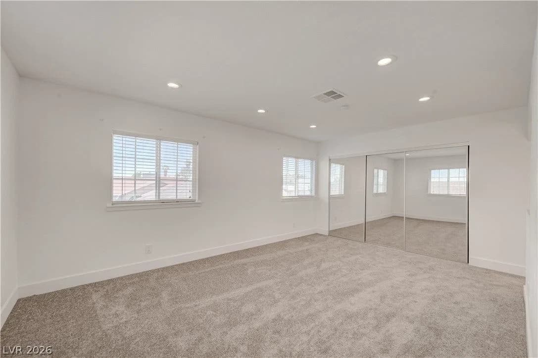 6348 COPPERFIELD Avenue photo 4