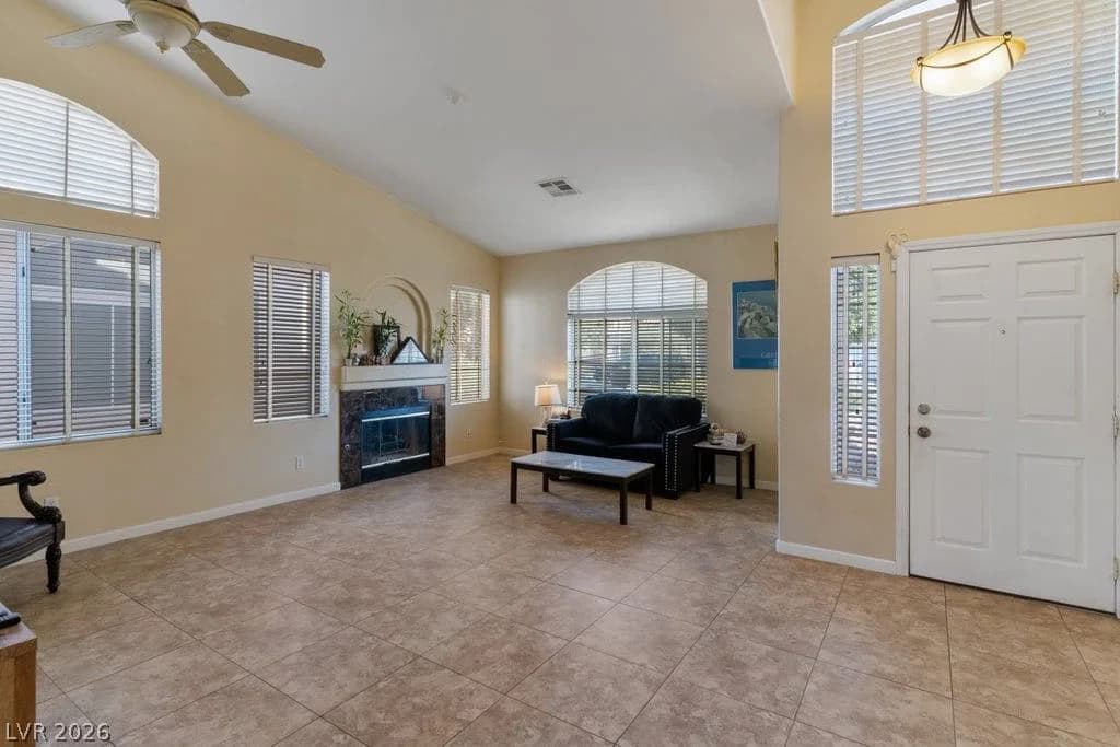1076 Coral Desert Drive photo 4