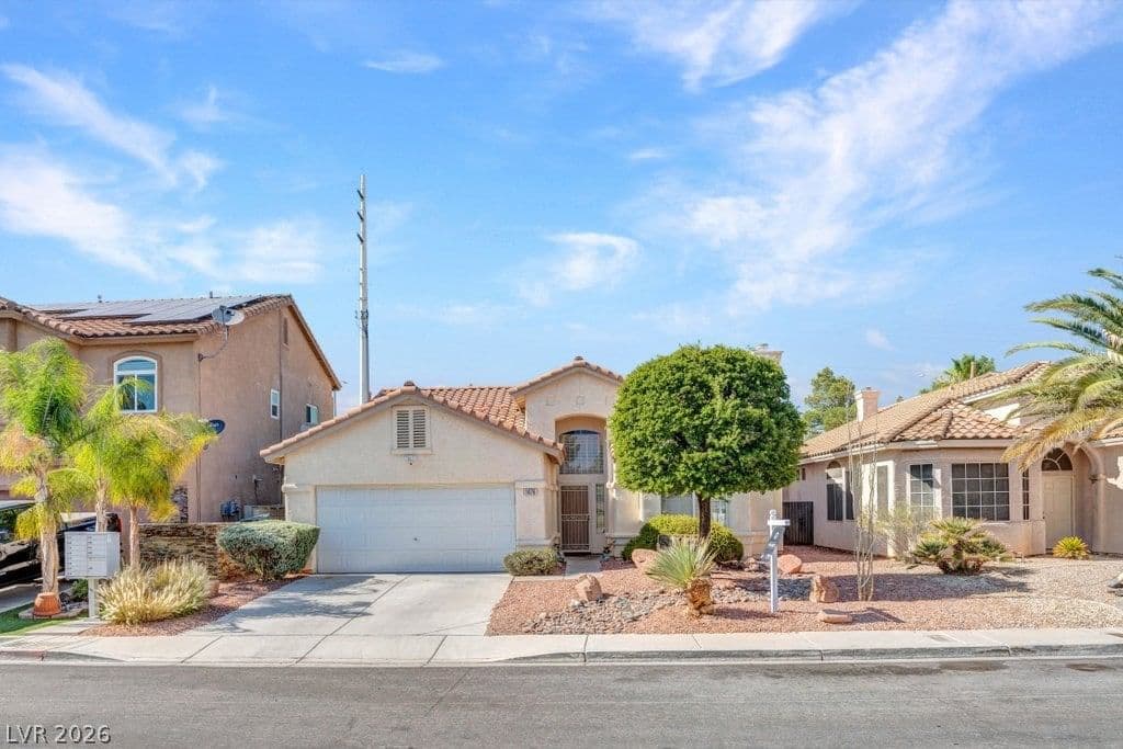 1076 Coral Desert Drive photo 2