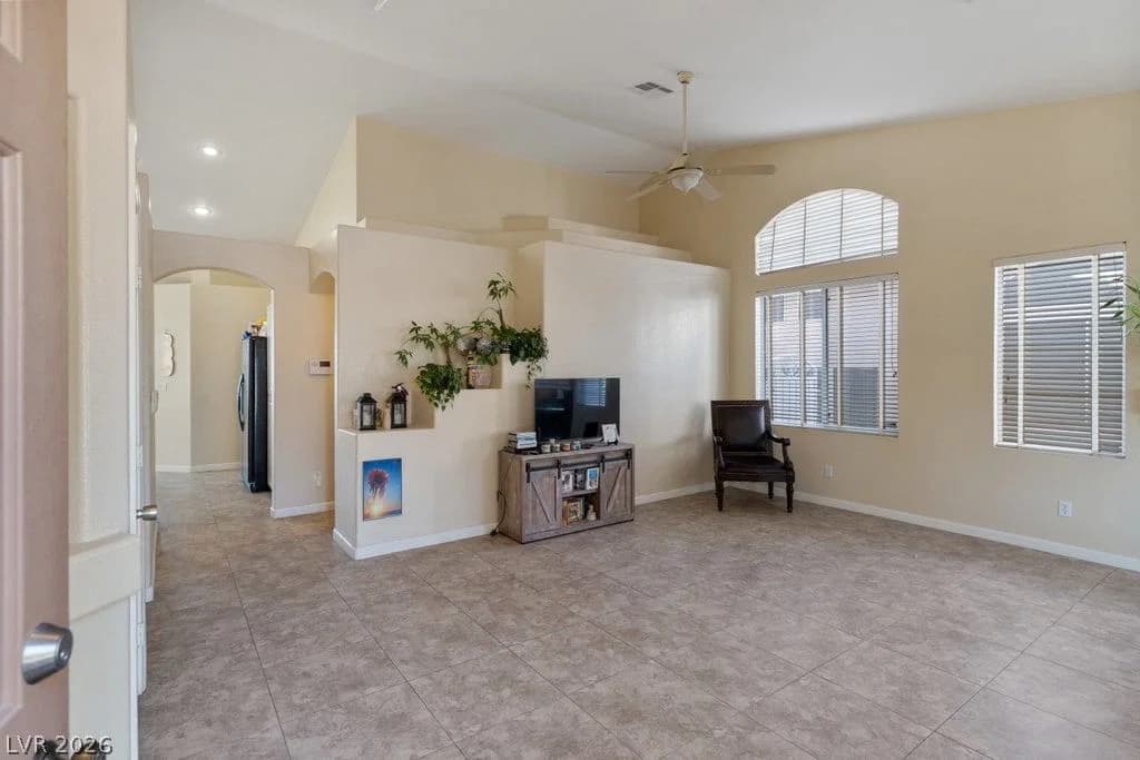 1076 Coral Desert Drive photo 3