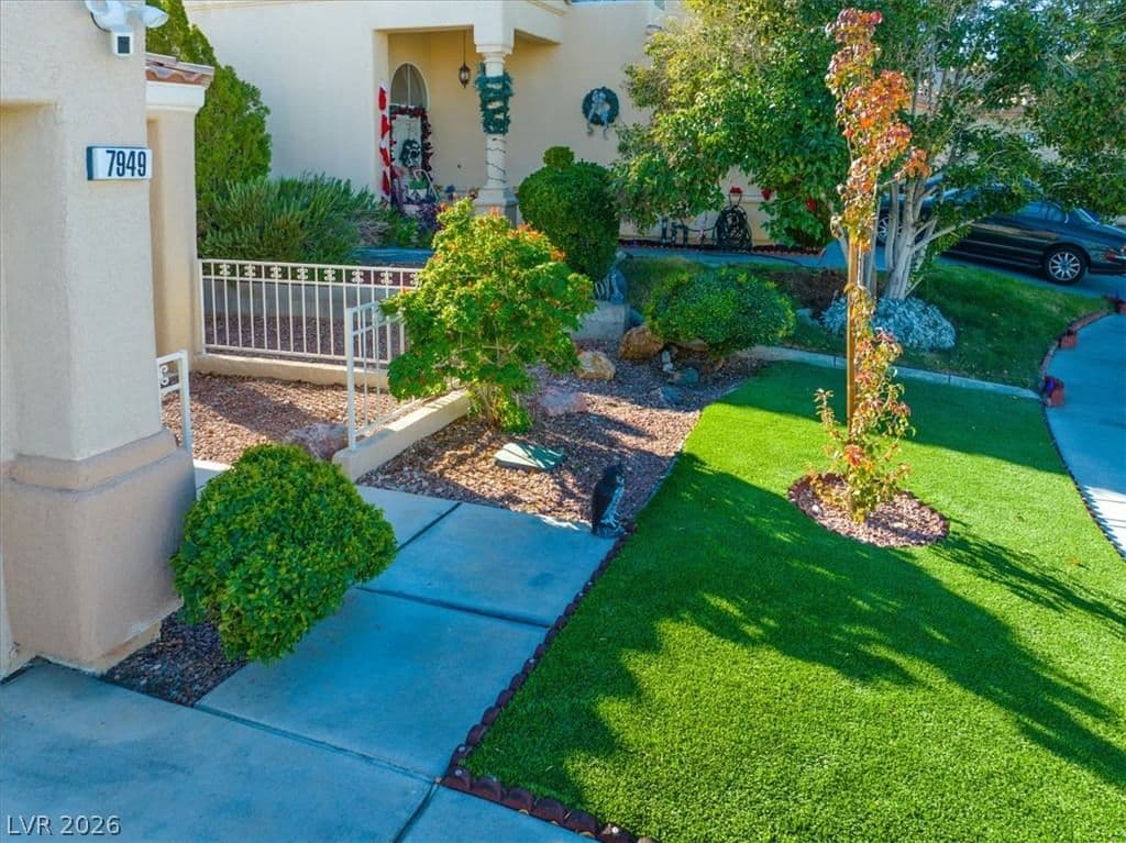 7949 Indian Cloud Avenue photo 4