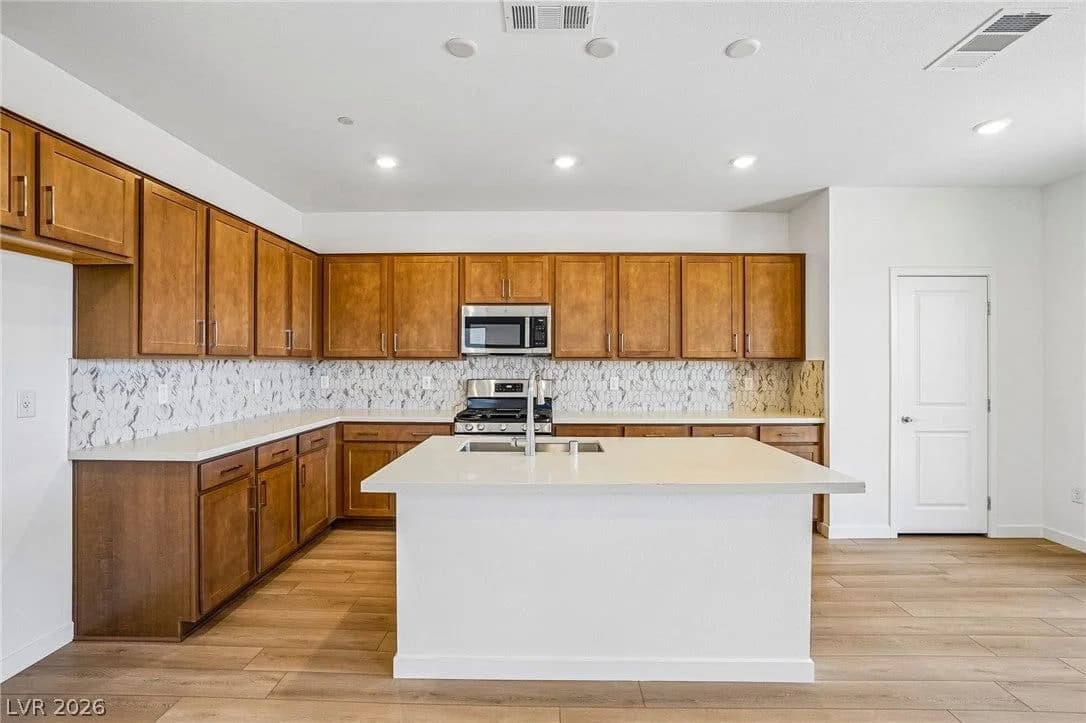 316 Cabasa Place photo 2