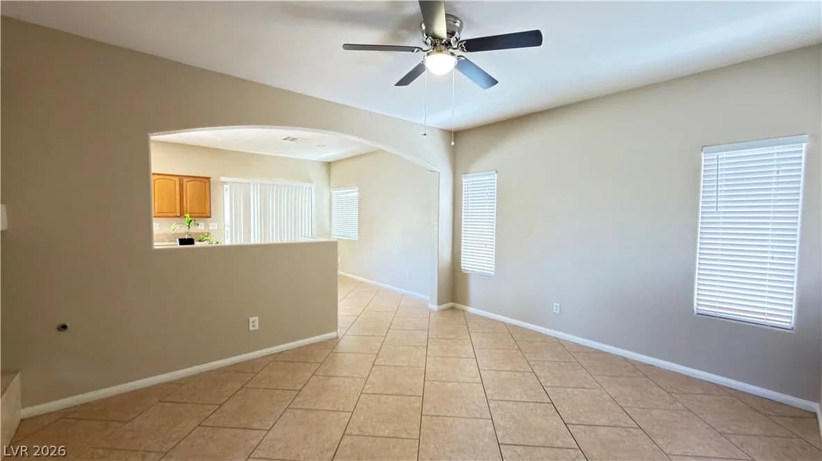 8524 Gold Flash Avenue photo 4